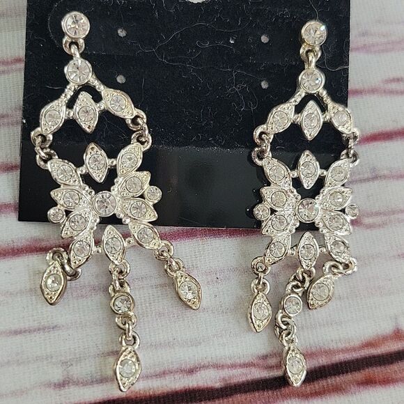 Rhinestone Chandolier Earrings NWOT - Picture 3 of 3